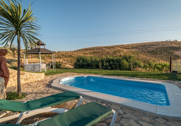 piscina vivienda rural - mirador alto cijancos . Complejo de alojamientos rurales Al Agia